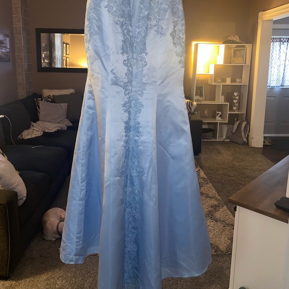 JJs house prom or hoco gown. - Picture 5 of 7